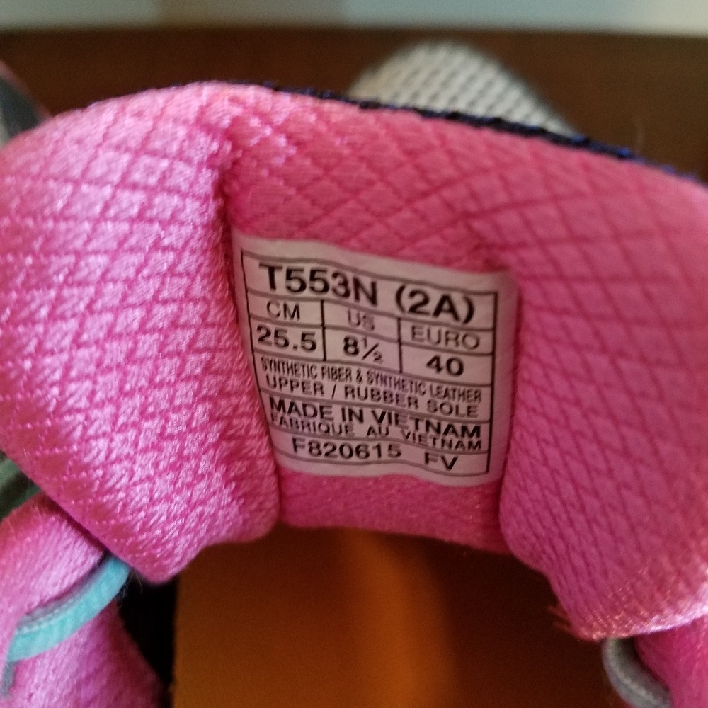Running shoes